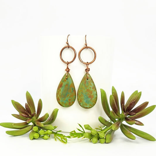 Glass Teardrops Green Earrings