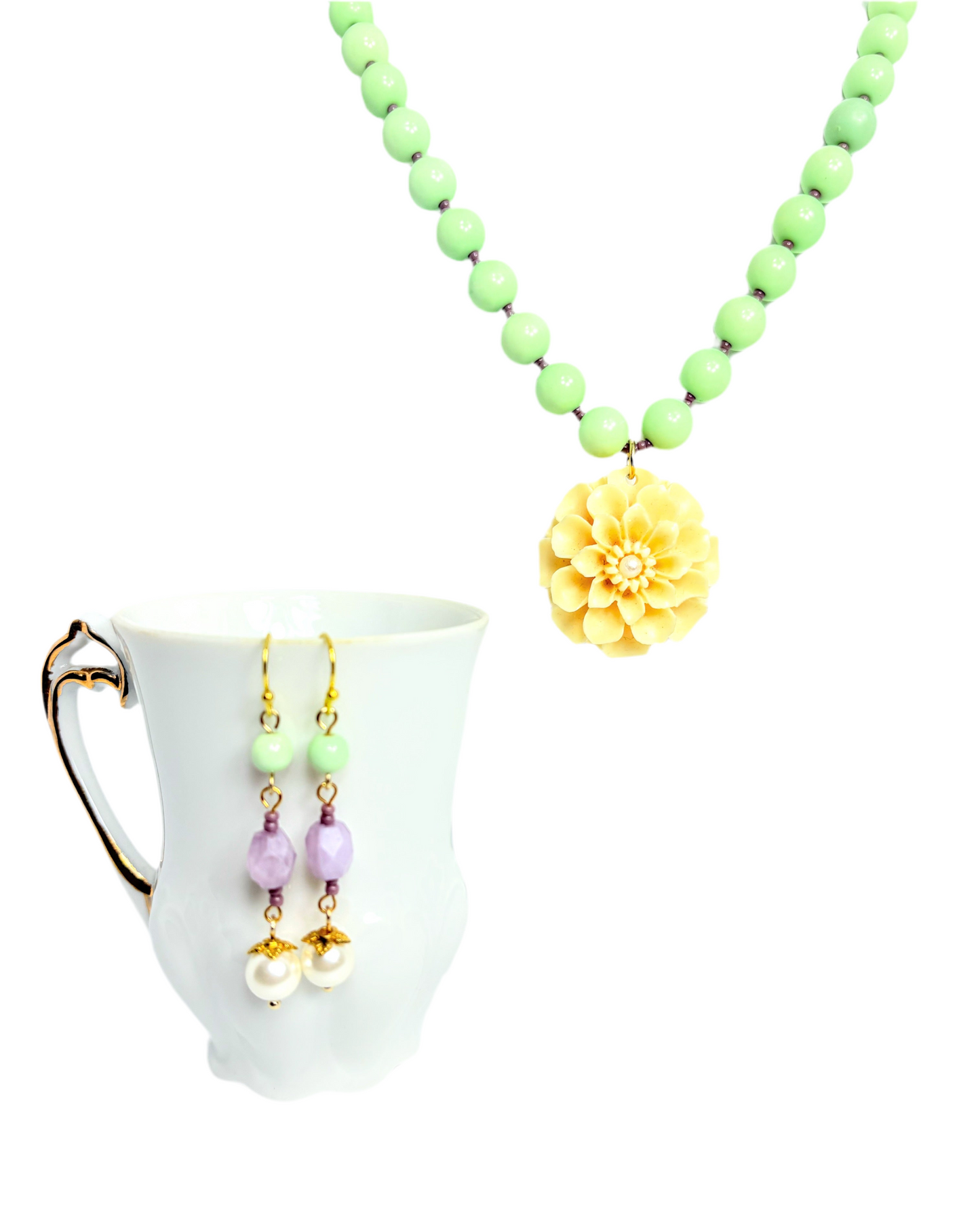 Flower Pendant on Green